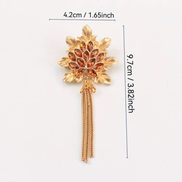 Brooch- Maple leaf with luxury gold tone fringe, NIP, 1.6x3.8, brooch& necklace - Picture 5 of 6
